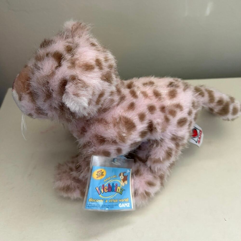 Webkinz Strawberry Cloud Leopard HM466 NWT Unused Code Ganz 2009 Plush